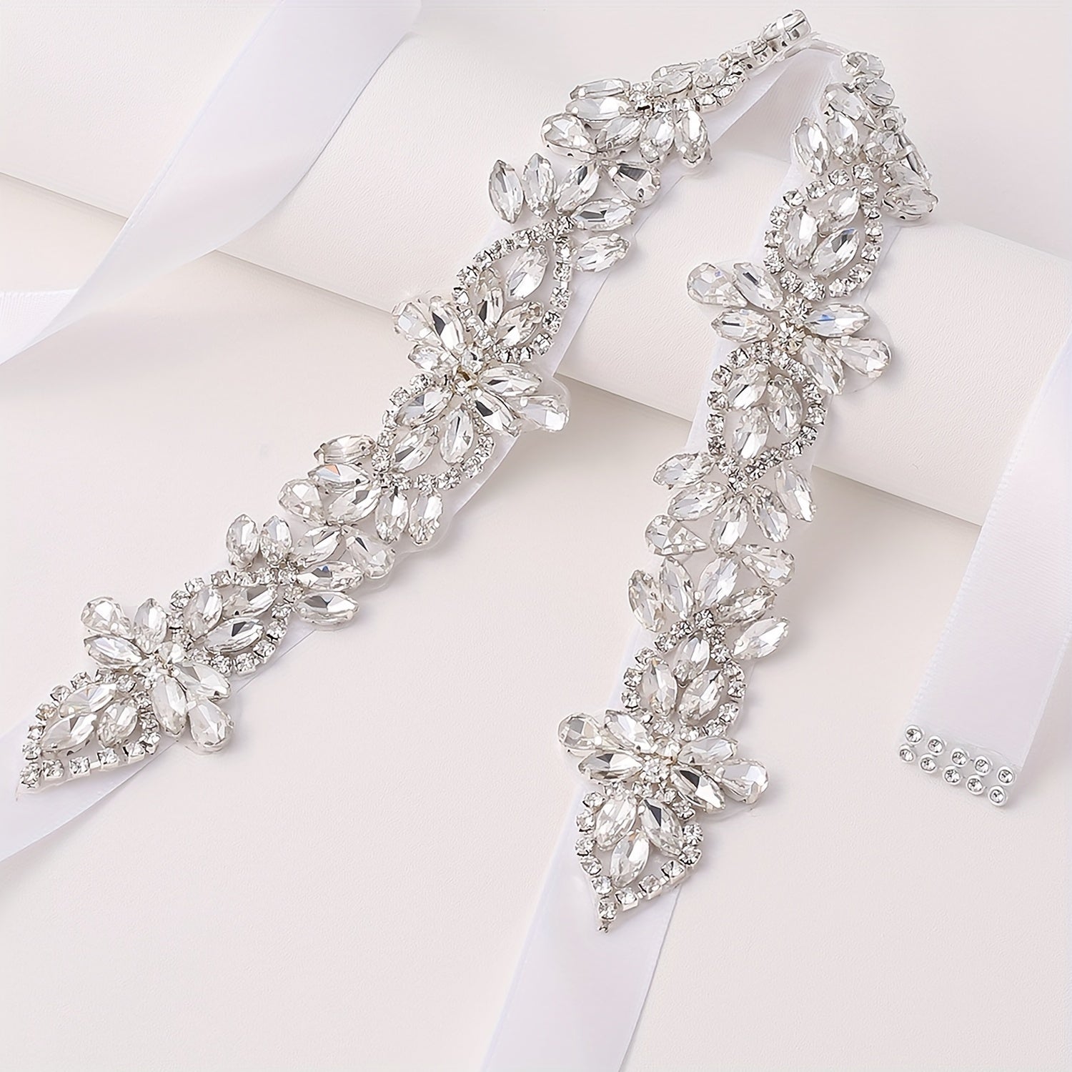 Handcrafted Rhinestone Bridal Sash Wedding Accessories Elegant Women's Fashion
