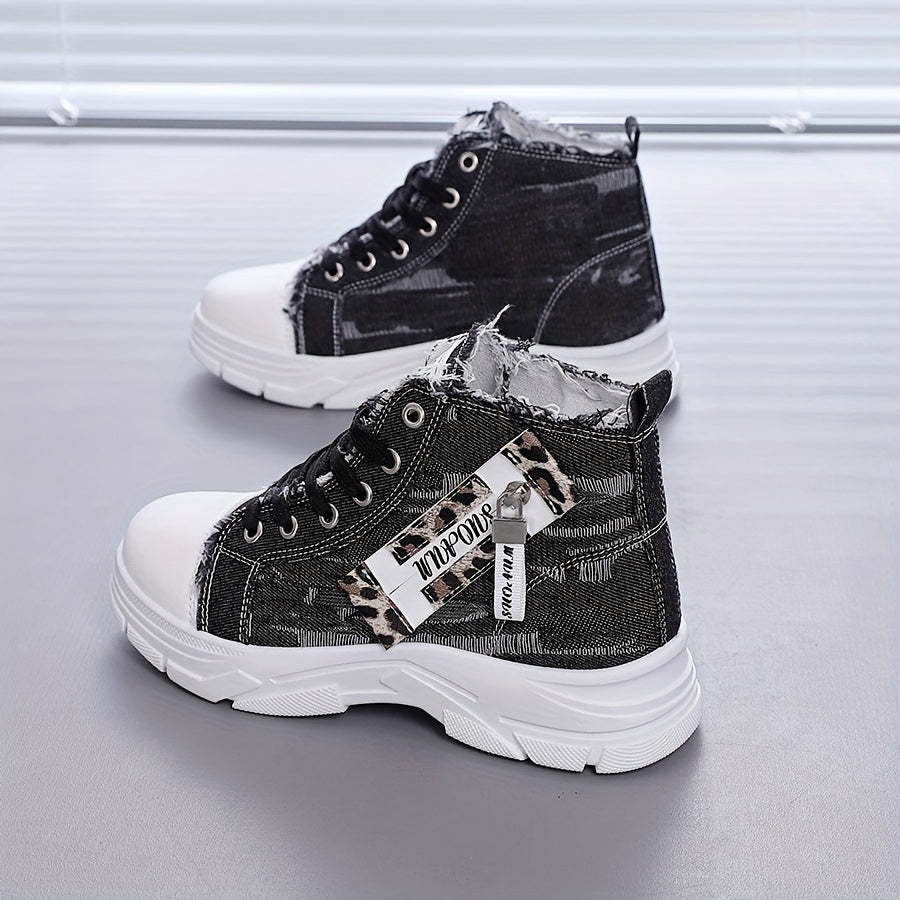Ayollar uchun Chunky Sole yuqori cho‘ntakli sport poyafzali Leopard print qirqilgan bo‘lak