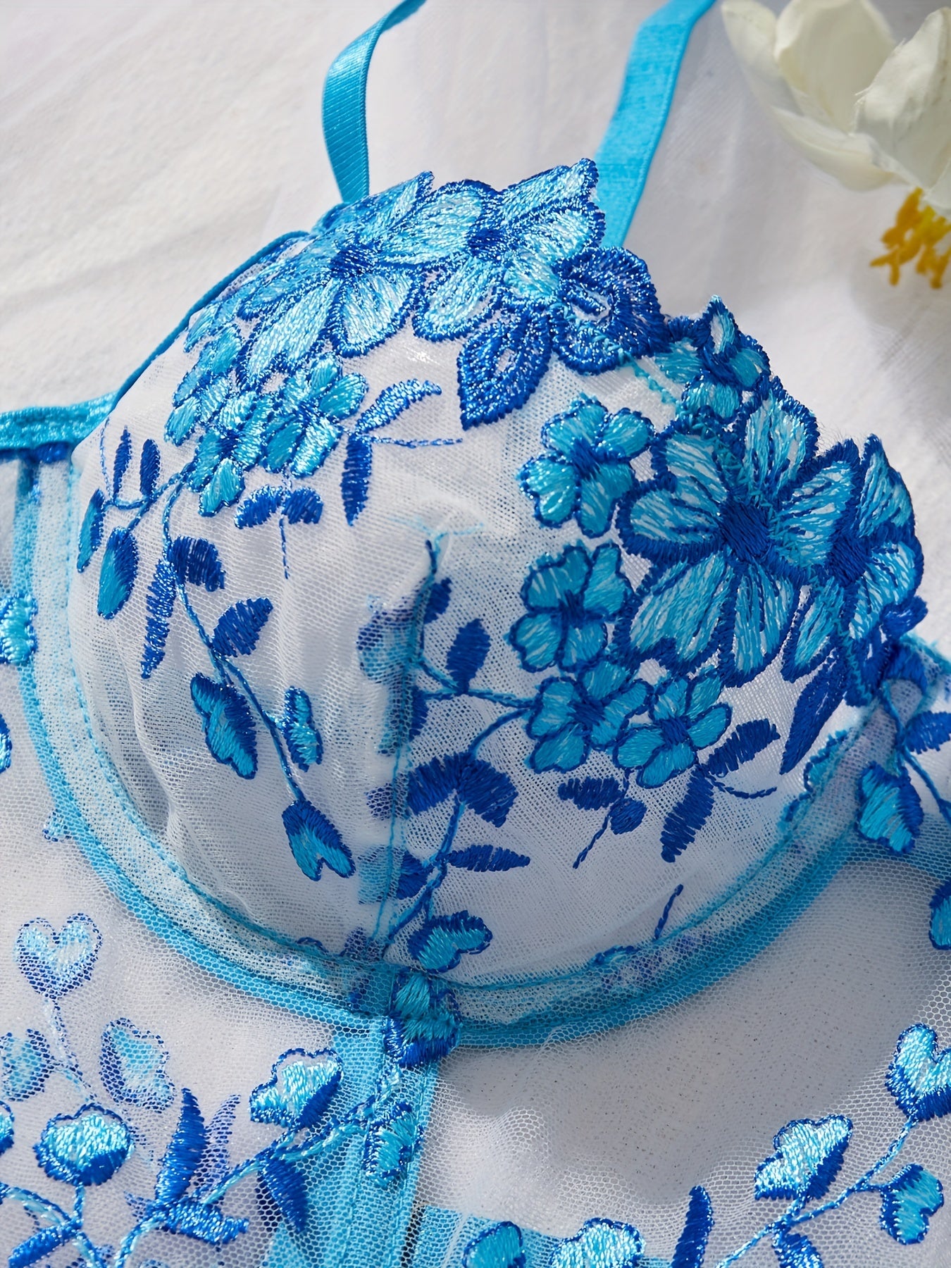 Women's Floral Pattern Lingerie Set with Bustier Top and Thong Panties