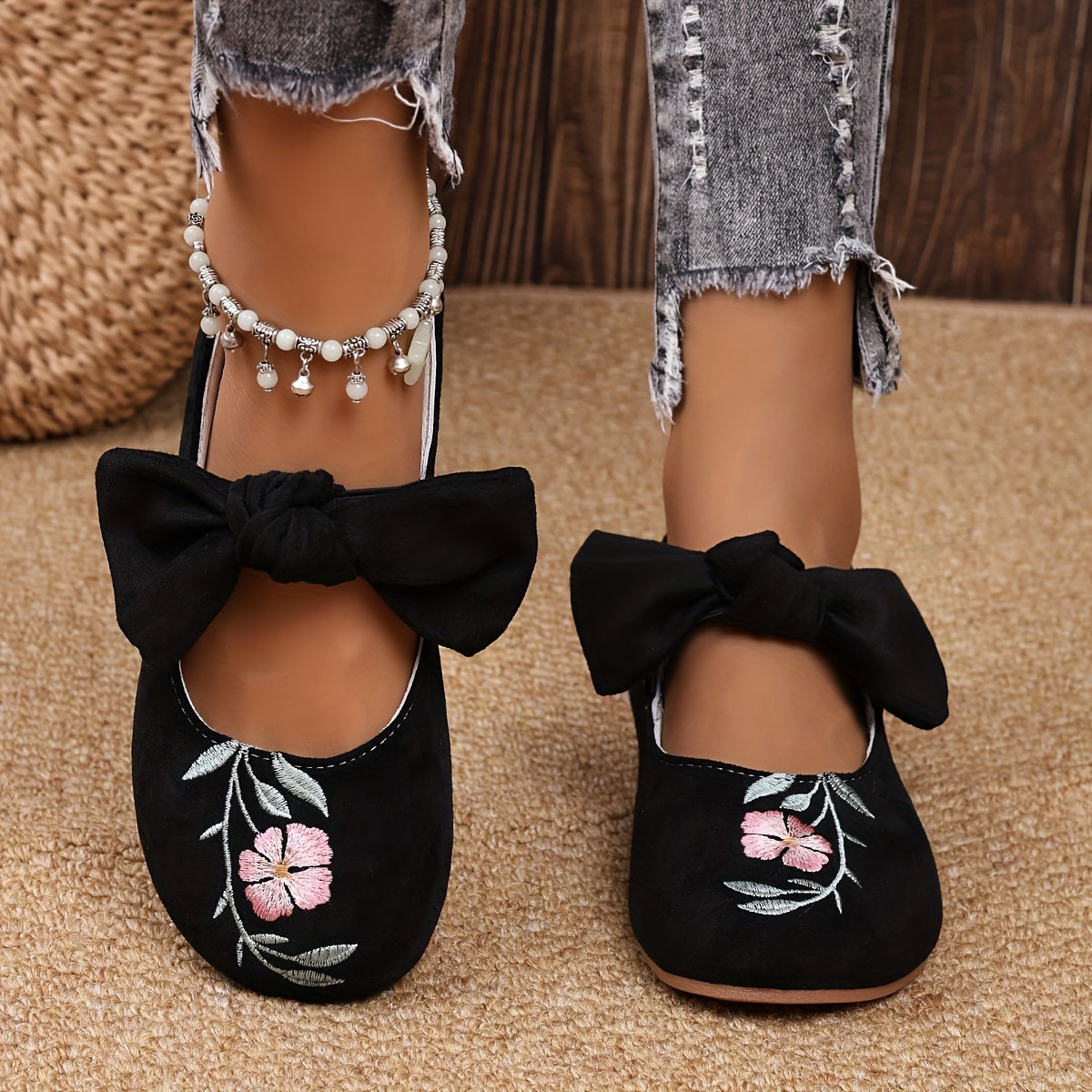 Women's Floral Embroidered Mary Jane Flats Comfortable Soft Sole Slip-On Shoes