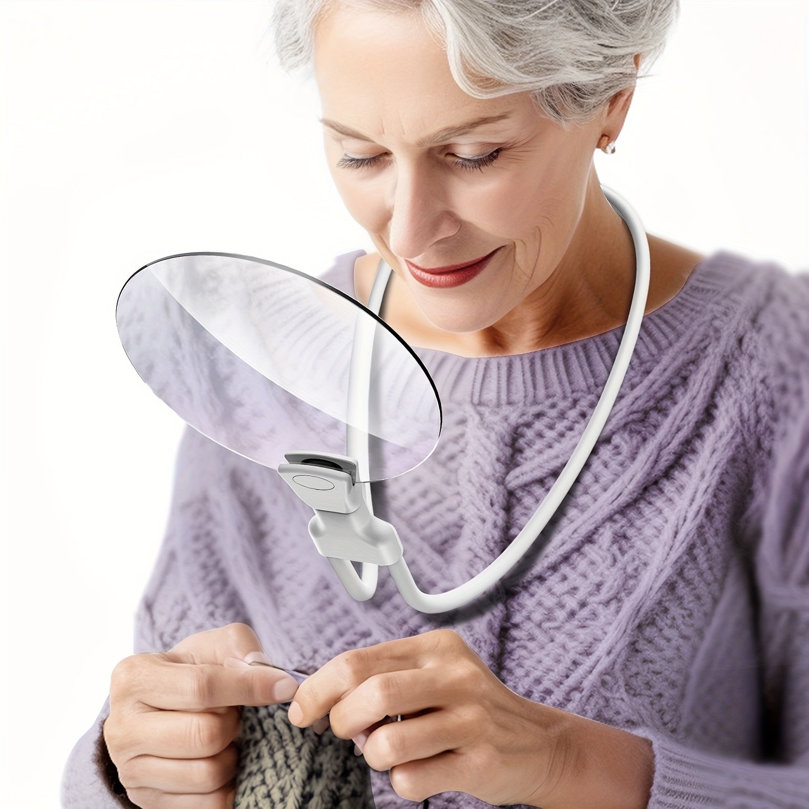 5X kattalashtiruvchi shisha, 13.0 sm linzasi va qo'lni bo'sh qo'yish uchun sozlanadigan bo'yin tasmasi bilan, o'qish, tikish, qo'l san'atlari va kross tikish kabi faoliyatlar uchun mukammal, keksa insonlar uchun. Batareya talab qilinmaydi.