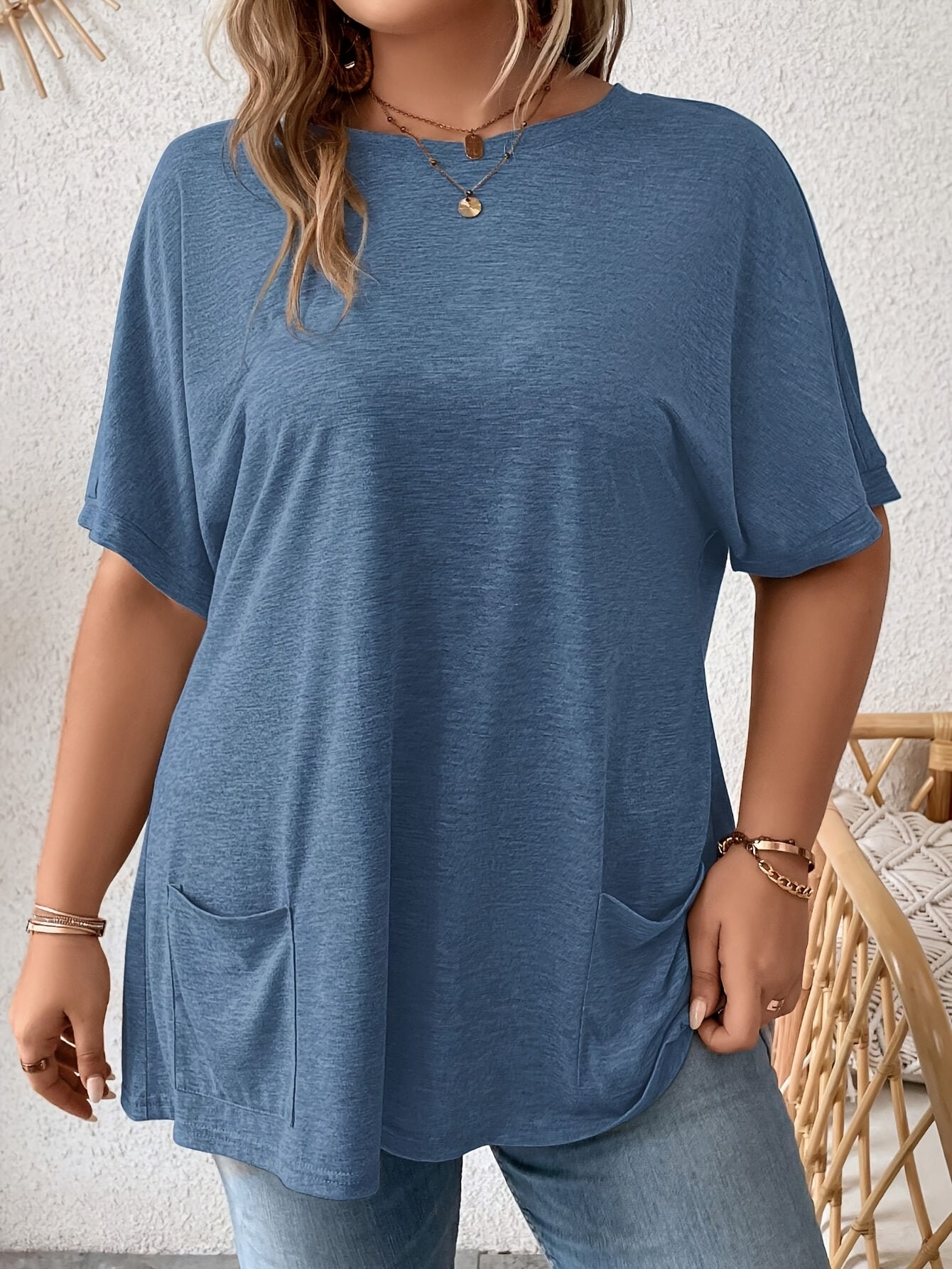 Women's Casual Polyester Blend Crew Neck T-Shirt with Pocket Short Sleeve