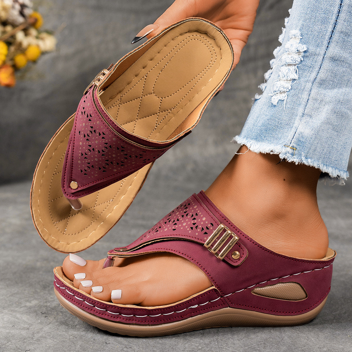 Women's Thong Sandals Cut-Out Design Wedge Heel Slip-On Summer Shoes