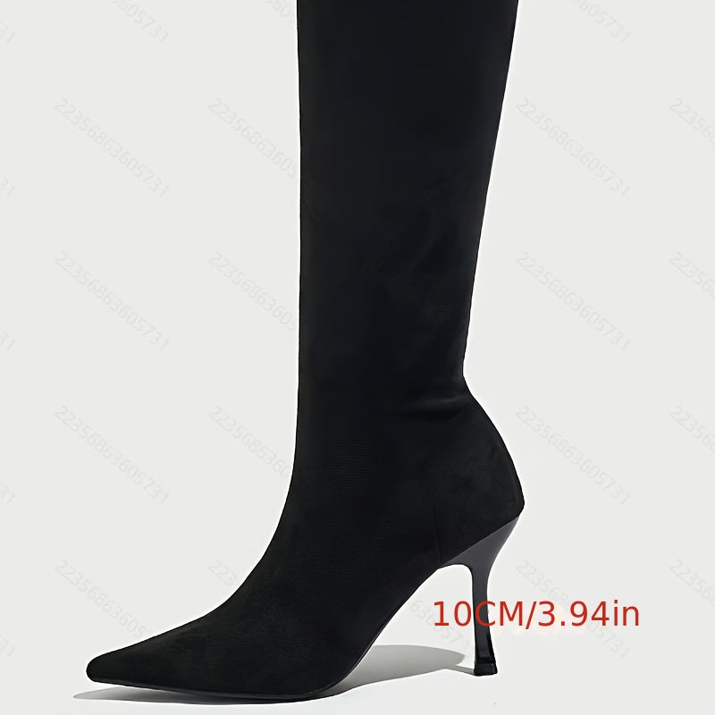 Женские черные бархатные ботфорты на шпильке с заостренным носком и молнией