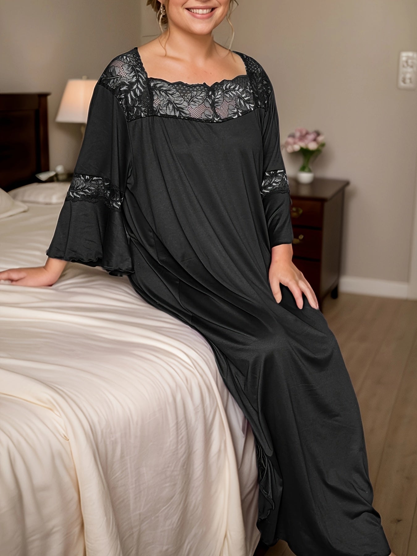 Plus Size Black Nightgown with Lace Sleep Dress for Women