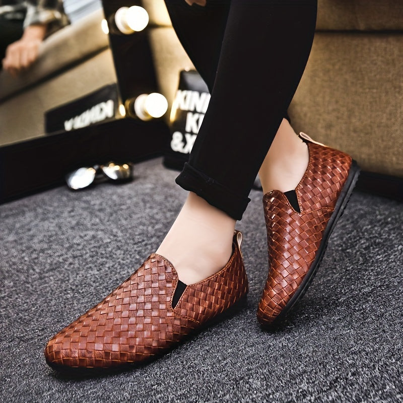 Erkaklar uchun vintage uslubidagi slip-on loaferlar, bir rangli dizayn, tashqi faoliyatlar uchun mos, qulay, sirpanmaydigan, mustahkam taglik.