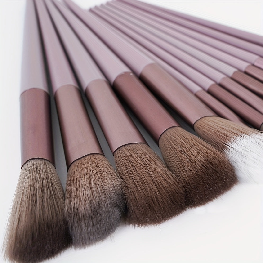 Ayollar uchun makiyaj cho'tkasi to'plami, 13 ta sintetik tolalar, sayohat uchun sumka bilan