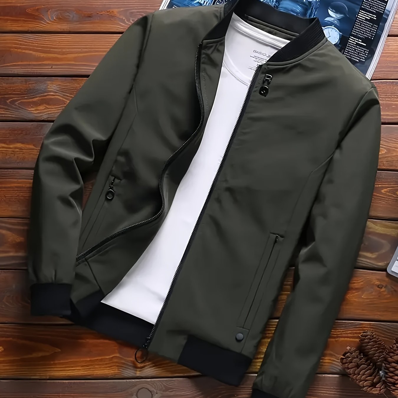 Men's Casual Polyester Sports Jacket for Spring and Autumn Lightweight Zipper Coat