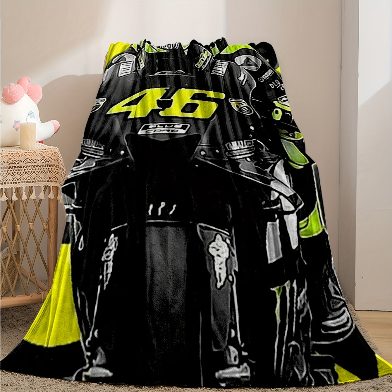 Machine-Washable Throw Blanket with Motorcycle Print for Bikers and Enthusiasts