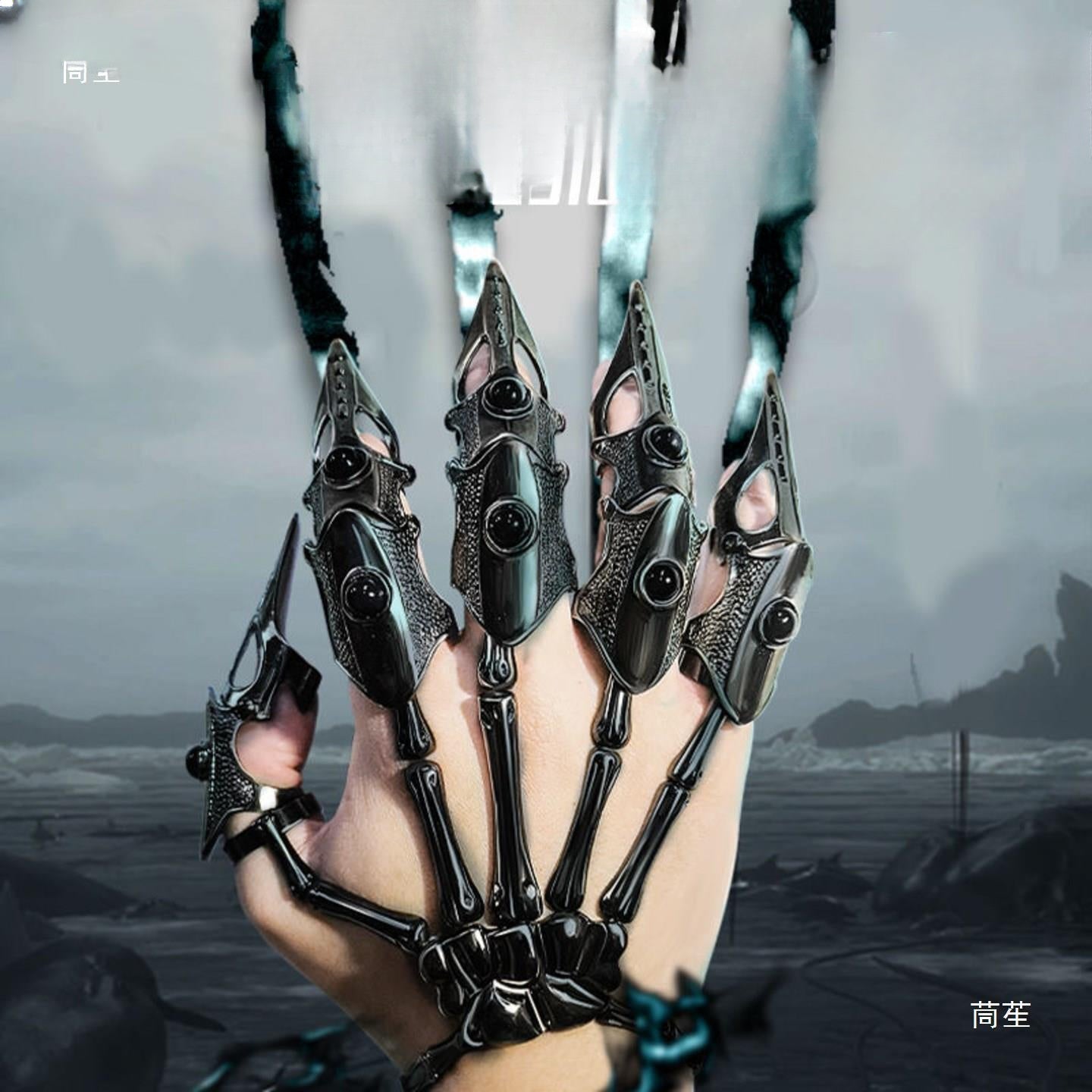 Harajuku Style Alien Hand Armor Ring Adjustable Bionic Mechanical Halloween Festival