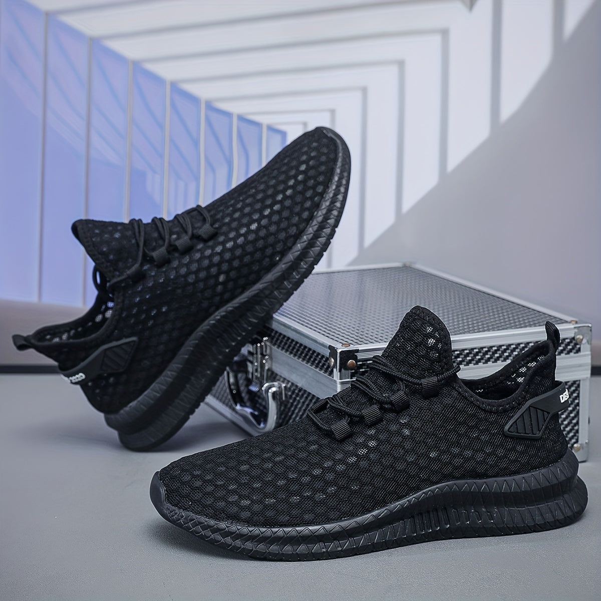 Men's Mesh Slip-On Running Shoes for Outdoor Workouts Lightweight Casual Sneakers