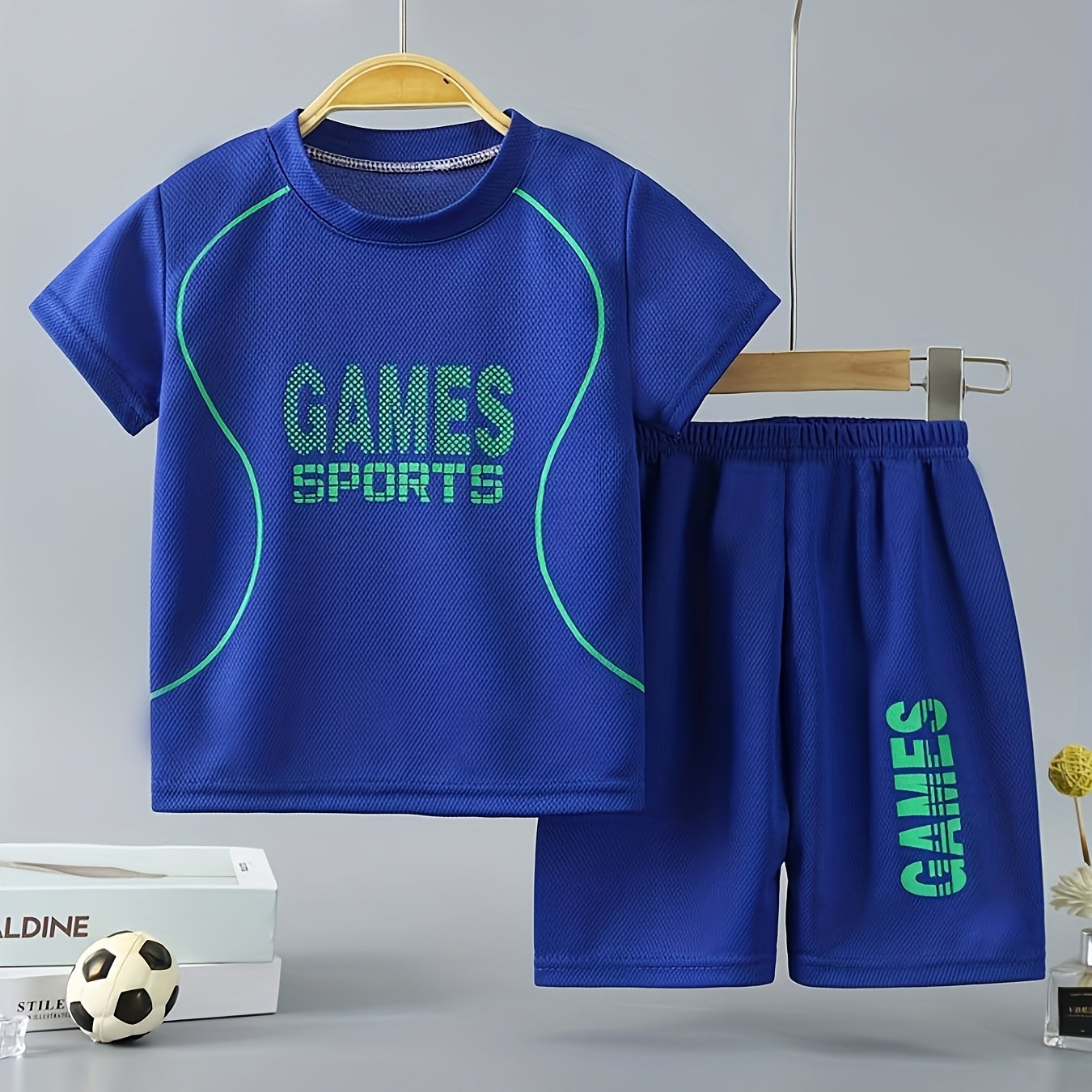 Boys' 2-Piece Quick-Drying Sports Outfit GAMES SPORTS Print T-Shirt and Shorts for Summer Outdoor Activities