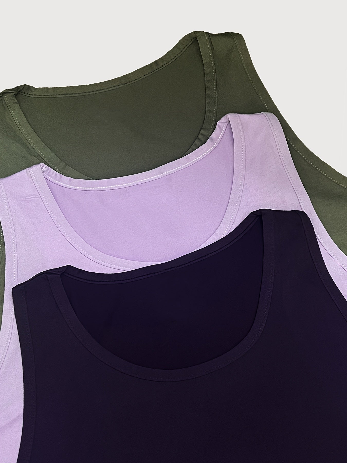 Yozgi bahor/yaz kolleksiyasidagi ayollar uchun 3-qismli plussayz, yengsiz, tasodifiy uyqu ko'ylaklari to'plami, dumaloq bo'yinli tank tunikalari.