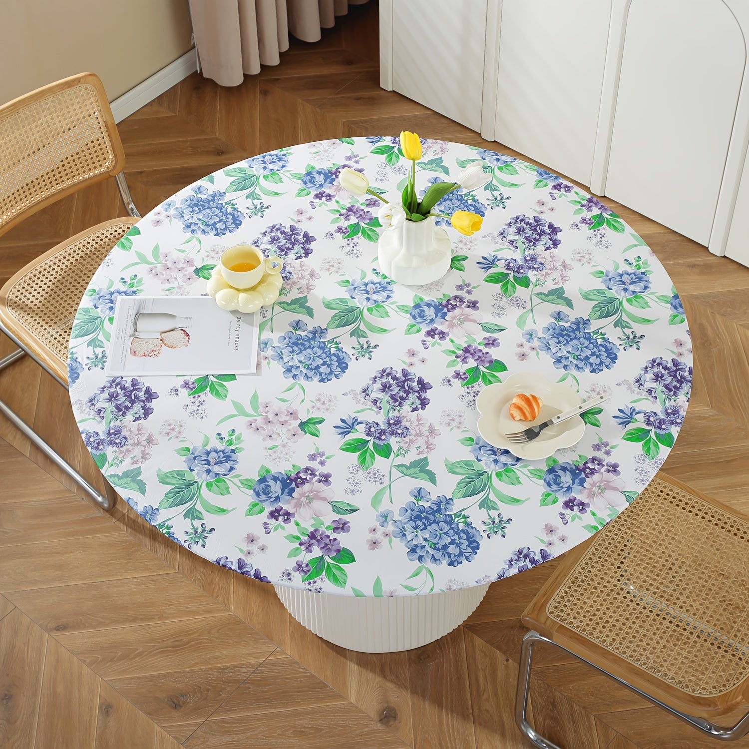 Vinyl Fitted Round Tablecloth with Elastic Edge and Flannel Backing Blue