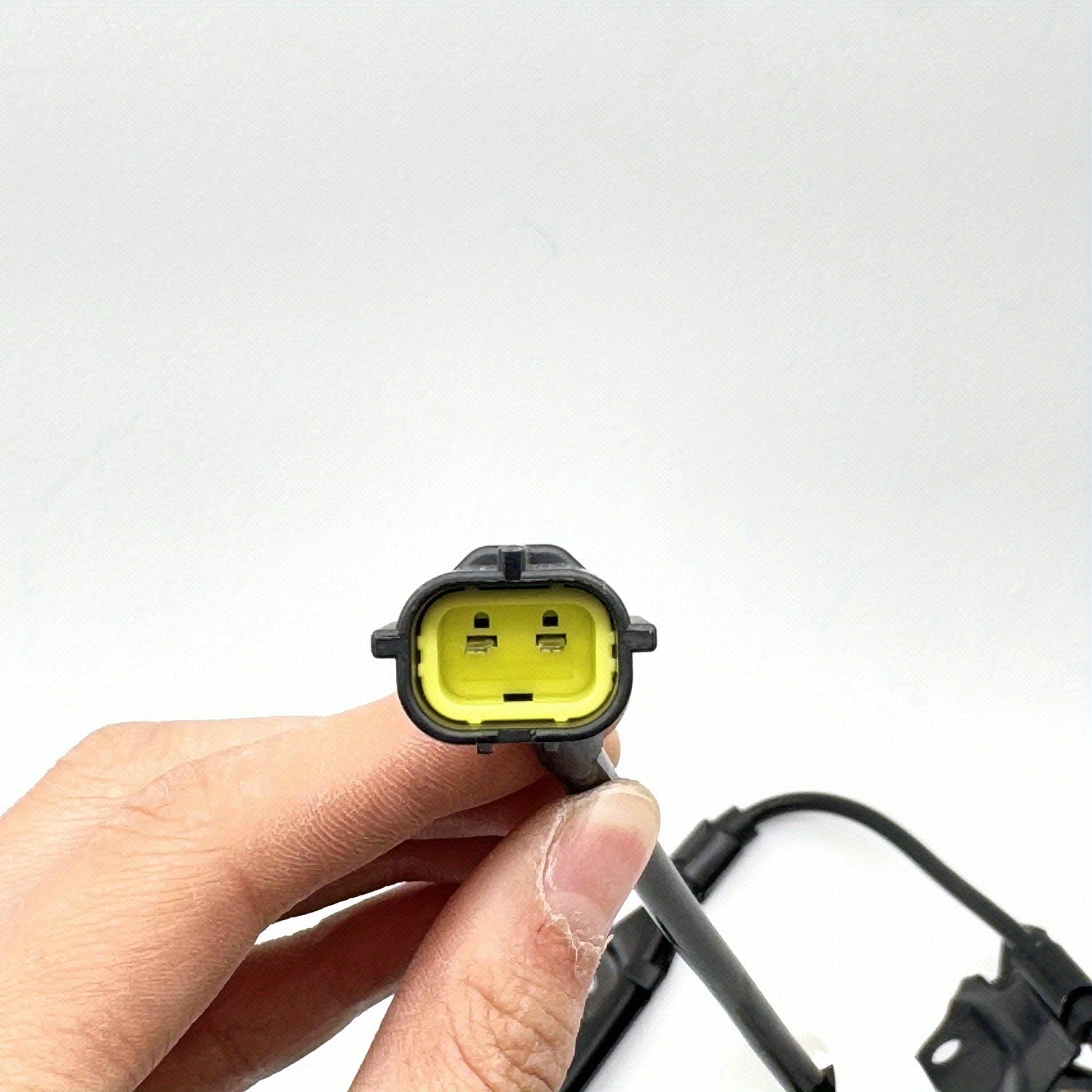 Avtomobil ABS sensori, bir nechta avtomobil modellari bilan mos, F6, G6 va Si Rui bilan mos keladi