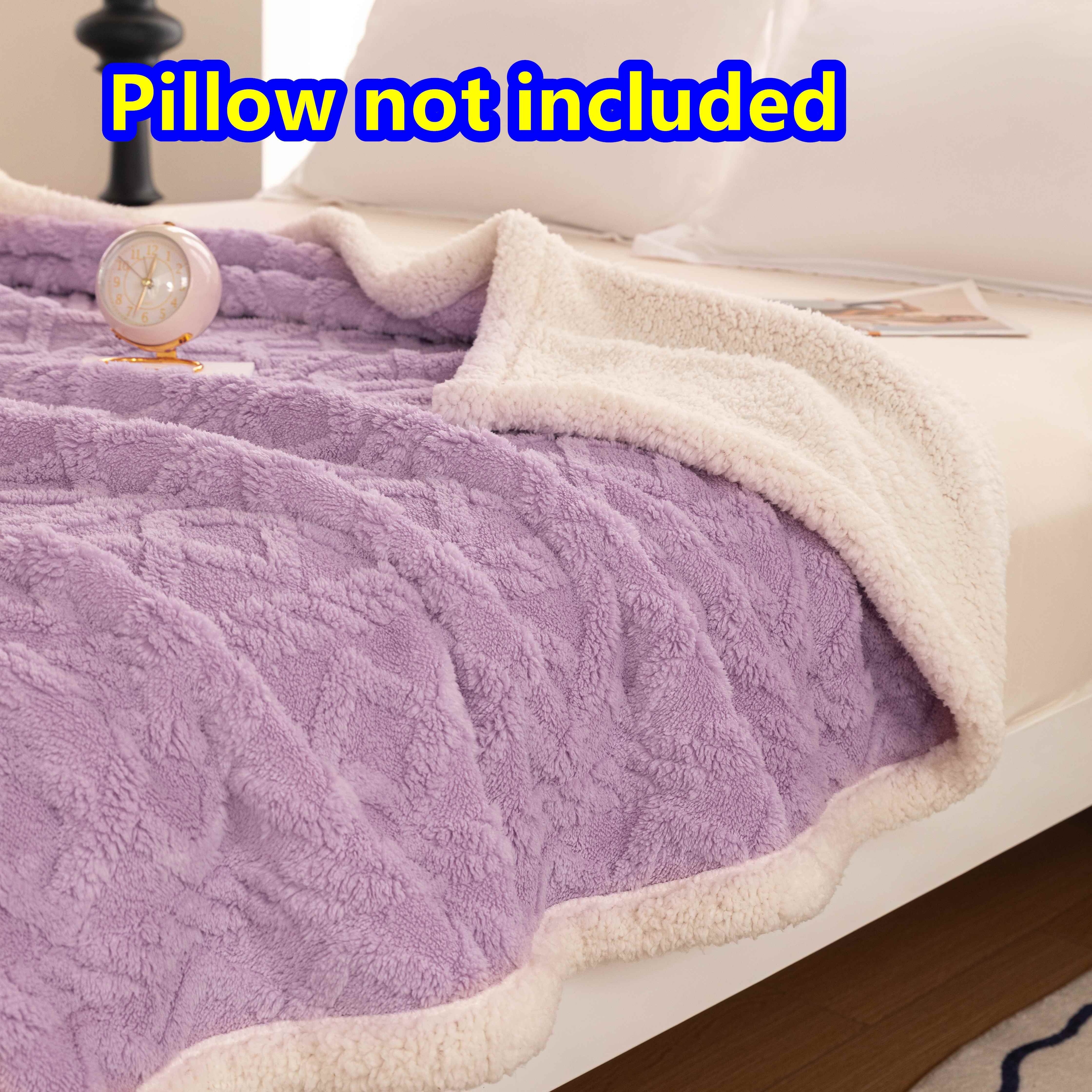 Double-Layered Soft Fleece Blanket with Geometric Pattern for Couch and Living Room Lightweight Polyester Throw 200-250gsm