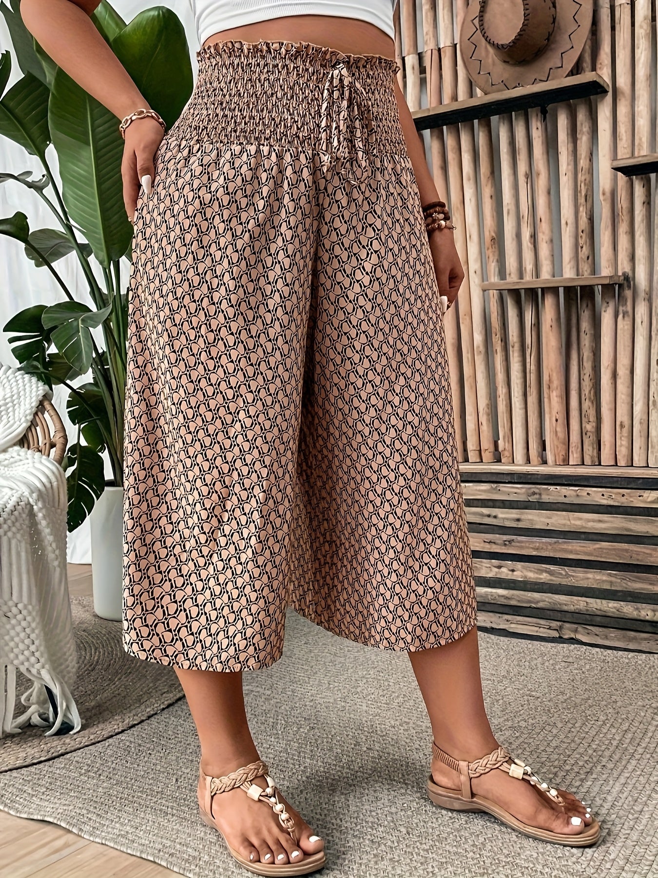 Plus Size Women's Wide Leg Capri Pants Shirred Elastic Waist Summer Casual