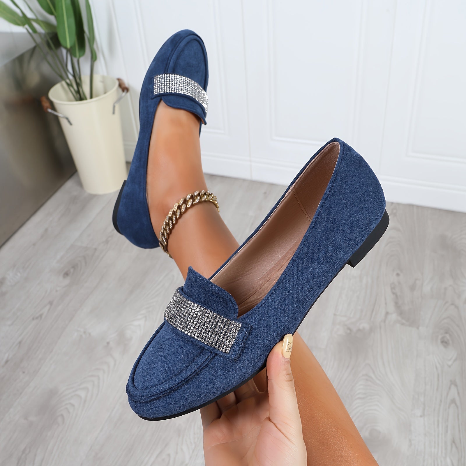 Women's Solid Color Rhinestone Flats with Breathable Fabric Slip-On Shoes