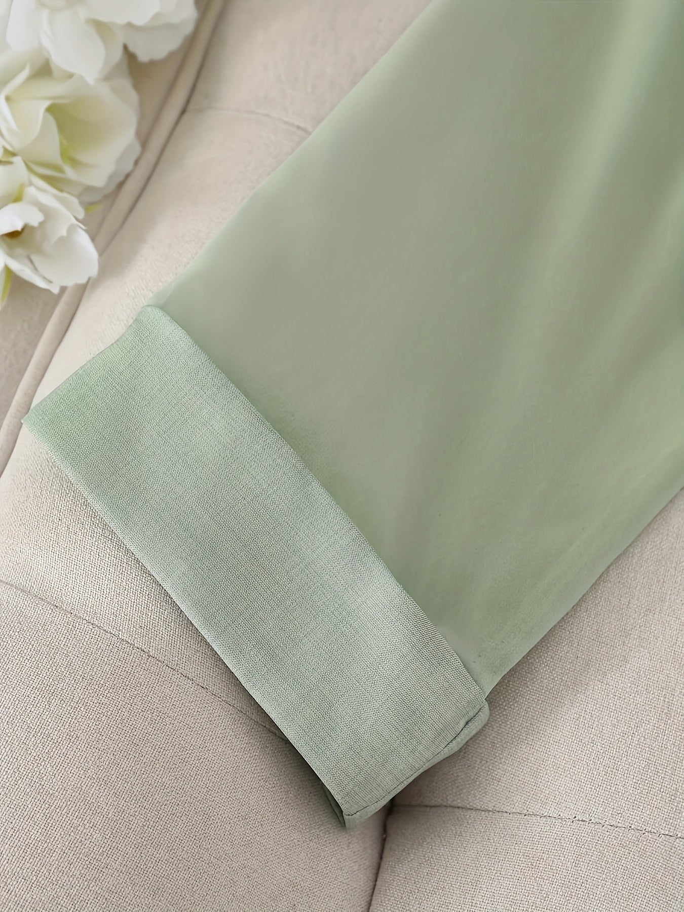 Women's Plus Size Green Chiffon Blazer with Lapel Collar and Pockets