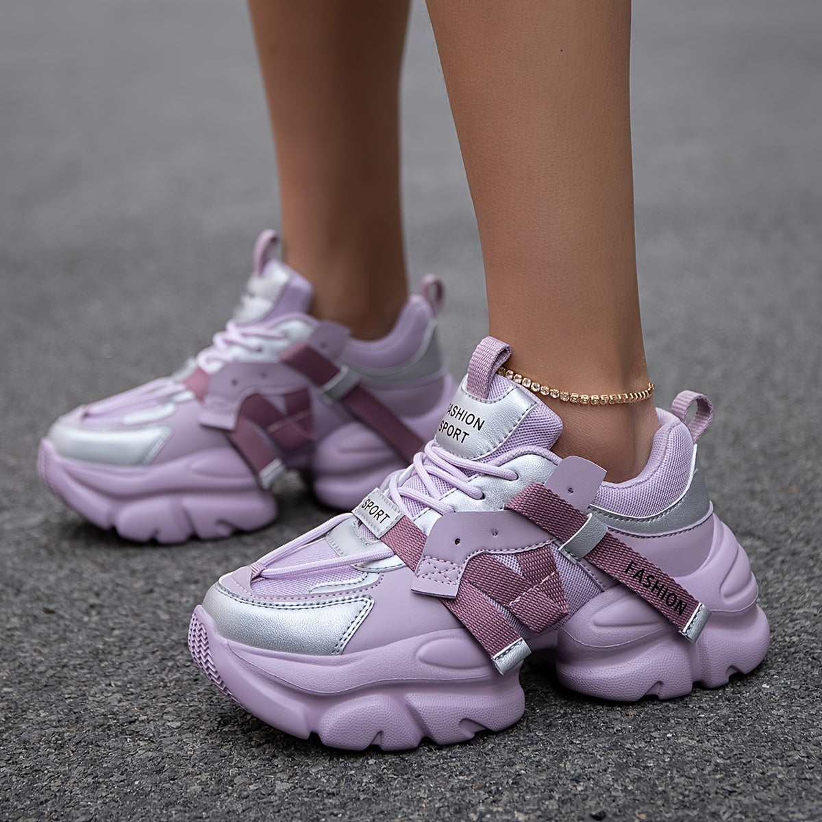 ayollar uchun nafas oluvchi sneakers pastki yuqori kundalik yugurish poyafzali qalin tag bilan