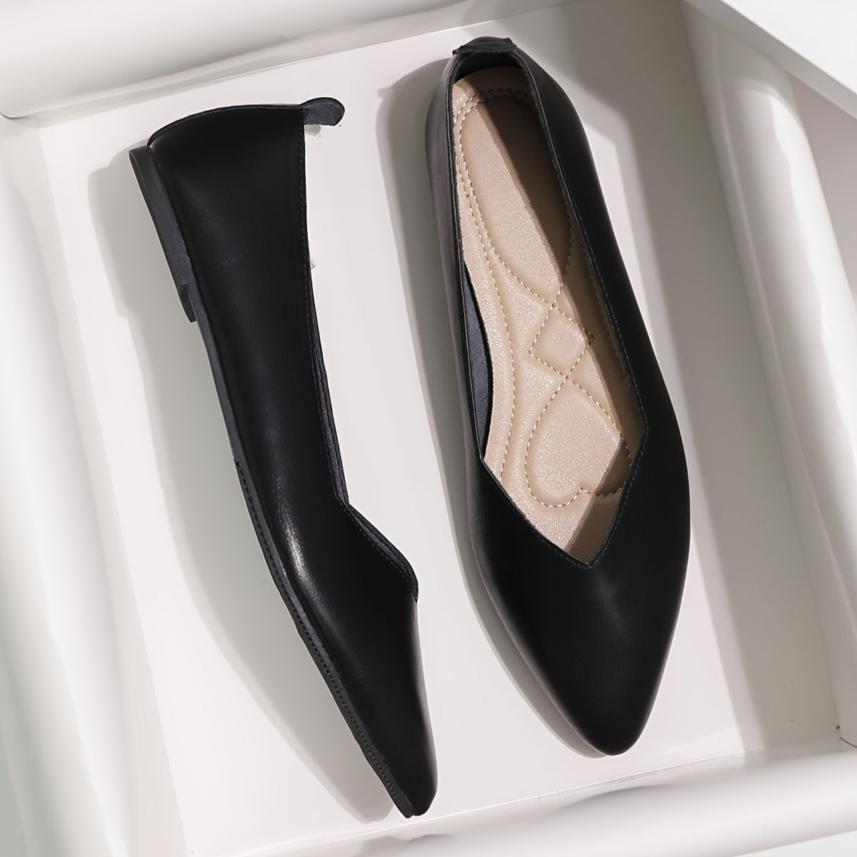 Women's Pointed Toe Ballet Flats Solid Color Slip-On Shoes Lightweight Comfort