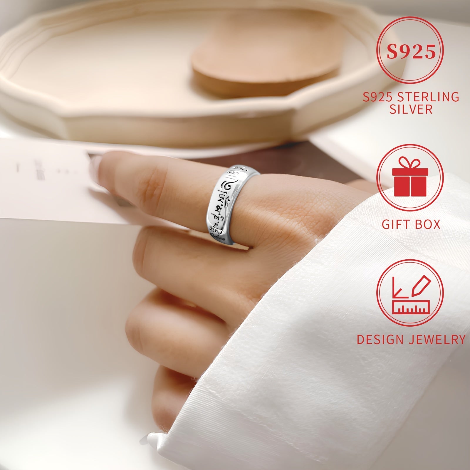 Vintage etnik uslubdagi 925 sterling kumush uzuk, 5g, uniseks, gippoallergen, nikel yo'q, mantralar, osmon ramzi va mustahkam kumush qoplamasi bilan o'yilgan. Har kuni kiyish va sovg'a berish uchun ideal, taqdimot uchun sovg'a qutisida keladi.