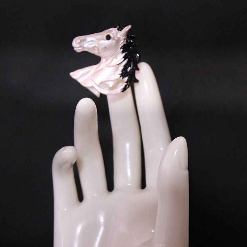 Animal-Themed Brooch Pin with Horse Head Design Silver Tone Jewelry