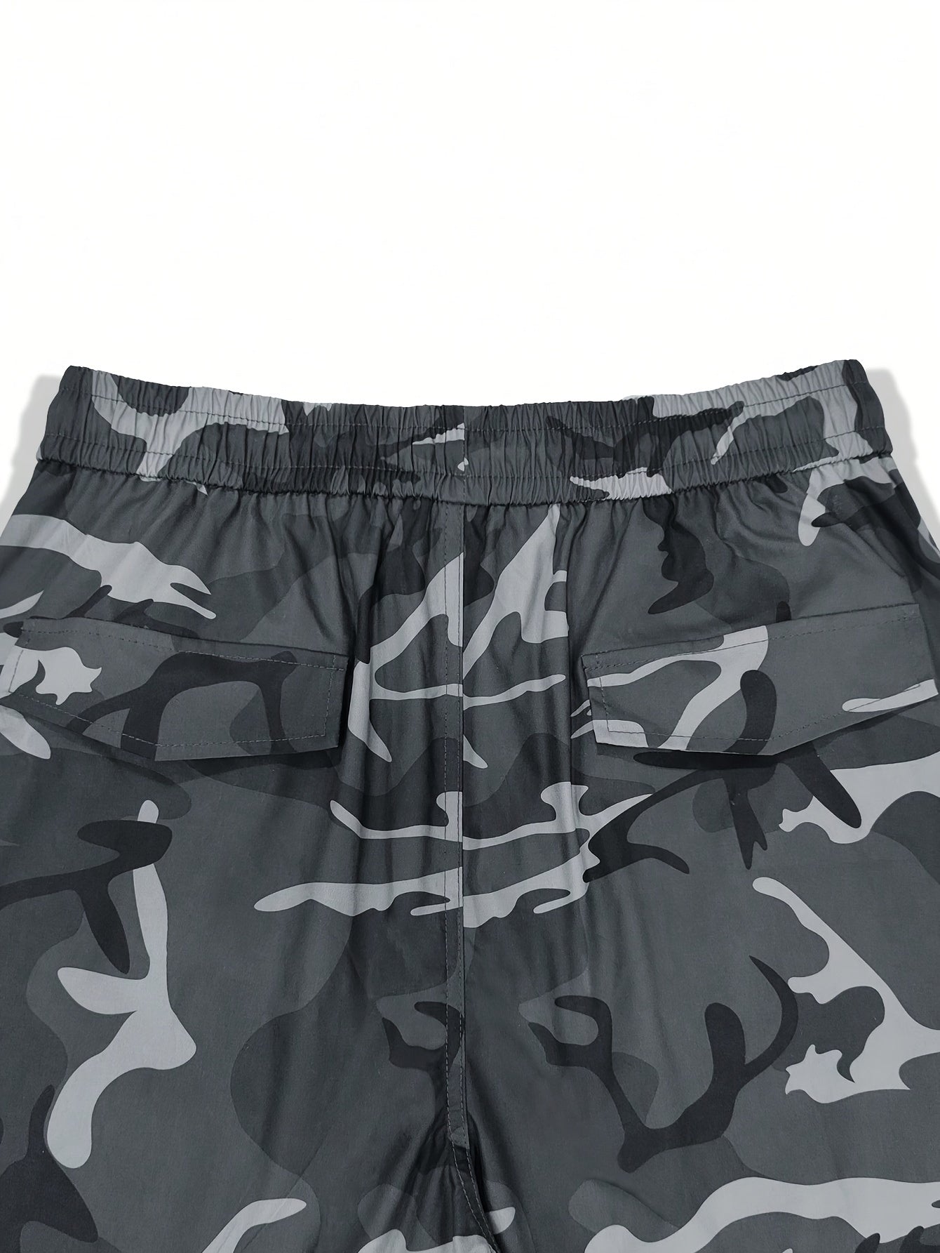 Men's Camo Cargo Pants with Comfort Fit Pockets and Street-Style Drawstring