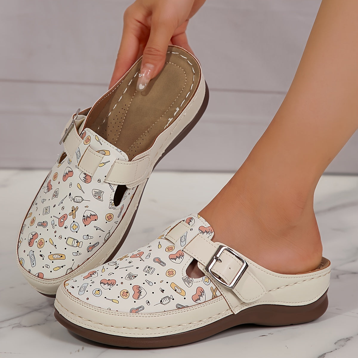 Zapatillas de enfermera para mujer, ligeras, planas, de punta sencilla, para todas las estaciones, materiales sintéticos
