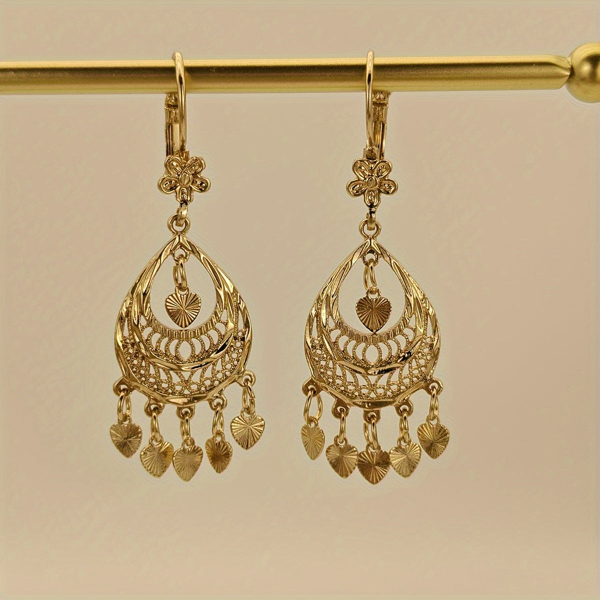 Zarif Oltin Yurak Qisqichbaqa Tushirish Muntazami - To'ylar, Partiyalar va Har Kunlik Glam uchun Mukammal Vintage Ilhomlangan Bo'sh Dizayn. Ushbu go'zal Boho Zargarlik To'plami, ayollar uchun Muntazami va Muntazami bilan ko'rinishingizni to'ldiring.