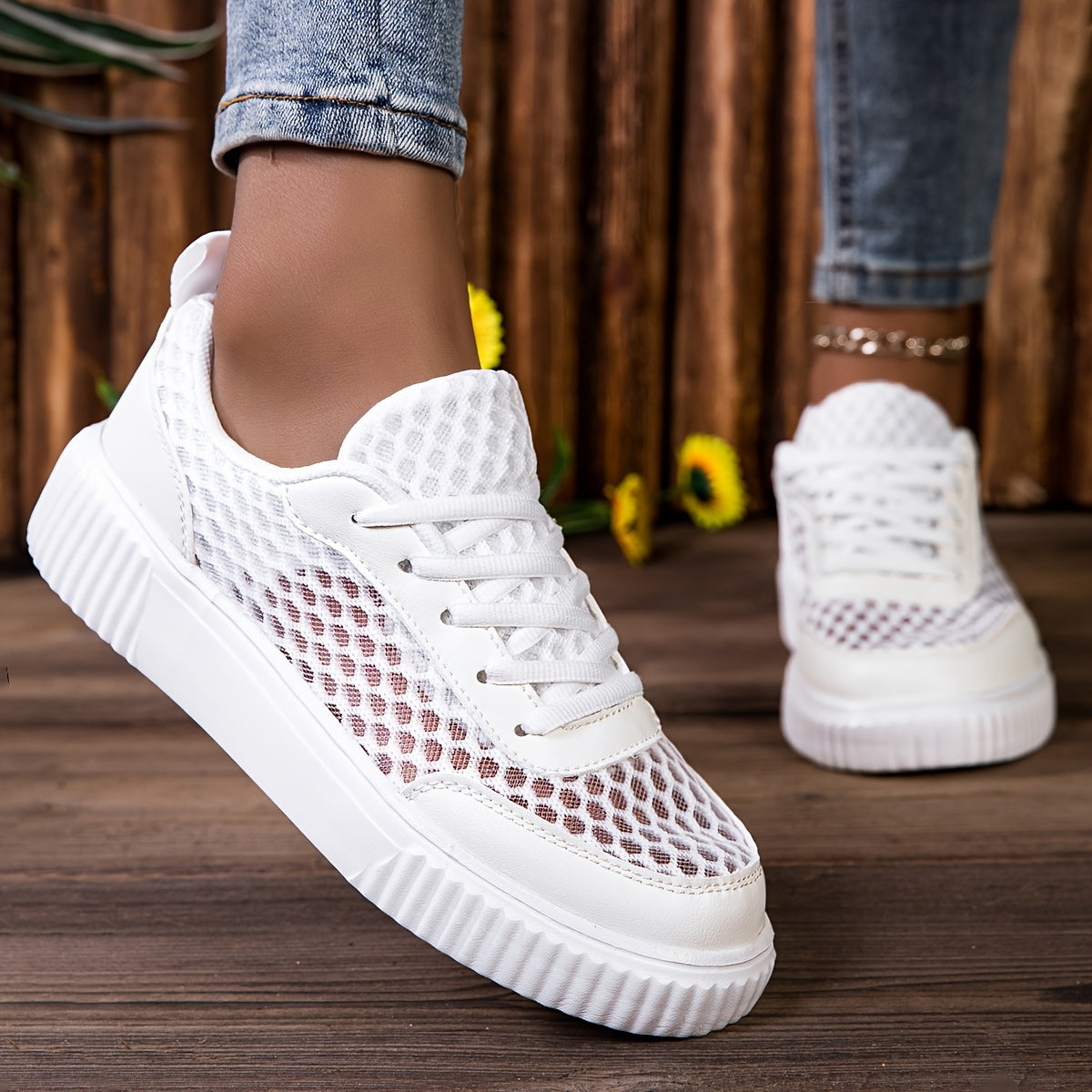Women's Mesh Sneakers Lightweight White Low-Top Lace-Up Running Casual