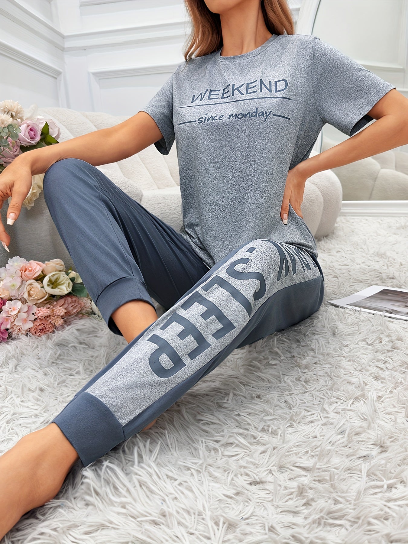 Conjunto de pijama con bloques de color, letras y manga corta, pantalones largos, mezcla de poliéster, lavable a máquina