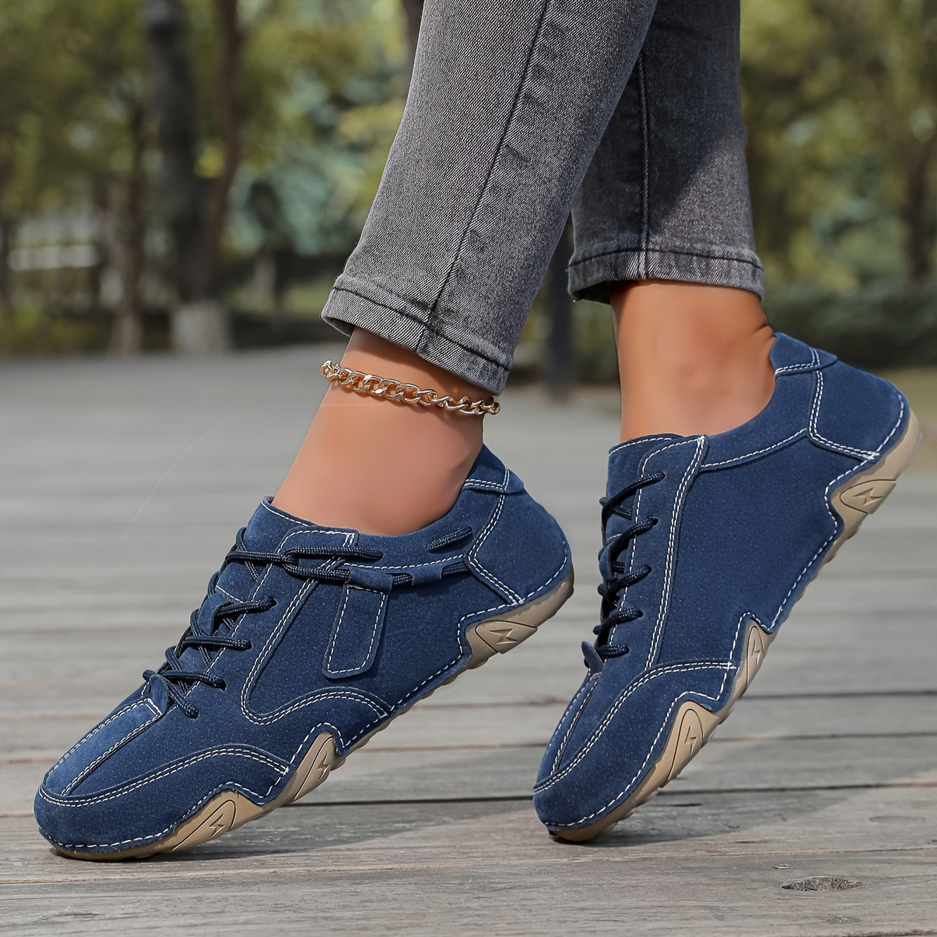 Unisex Casual Sneakers Lightweight Lace-Up Shoes Solid Color All-Season