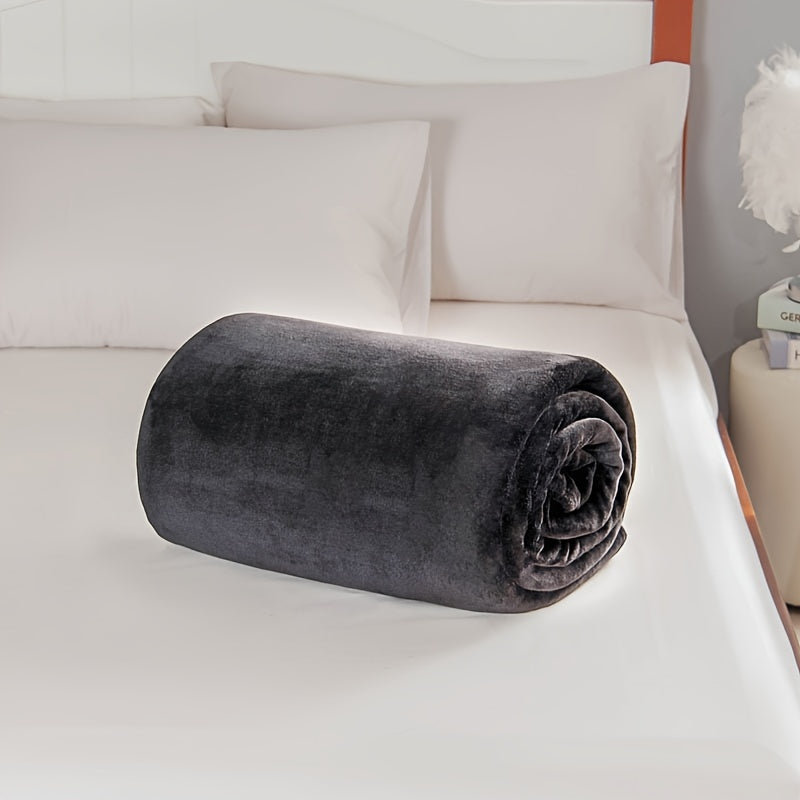 Black Soft Fleece Blanket for Office Travel Leisure and Gift 1pc