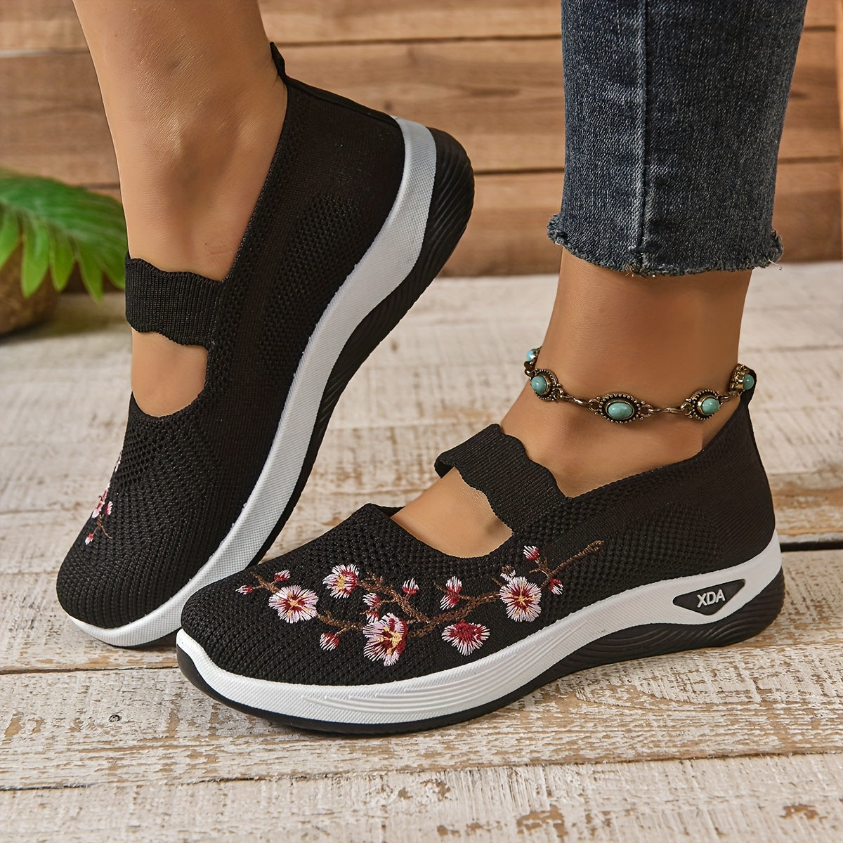 Women's Casual Sneakers Breathable Low-Top Shoes with Rubber Sole