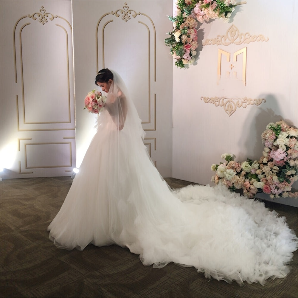 Women's Bridal Veil with Cascading Petals Polyester Wedding Accessory