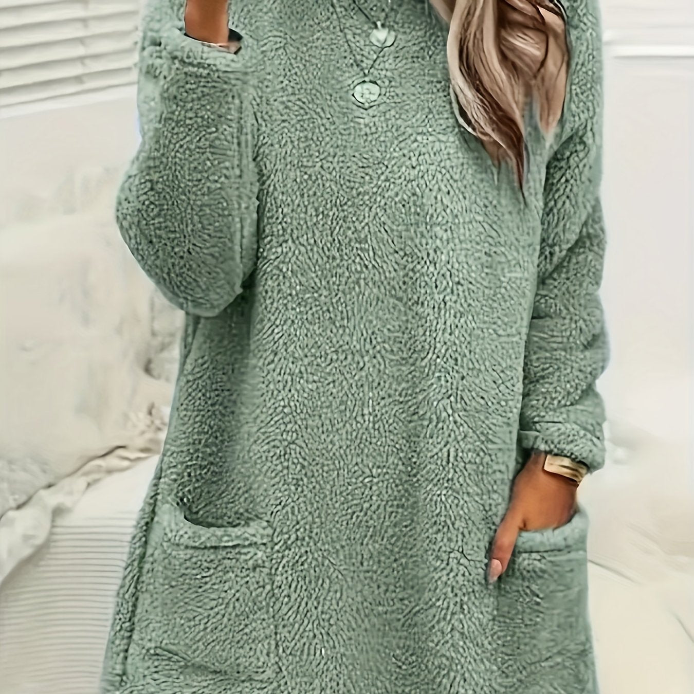 Women's Fleece Top with Pockets Long Sleeve Crew Neck Fall Winter Casual Solid