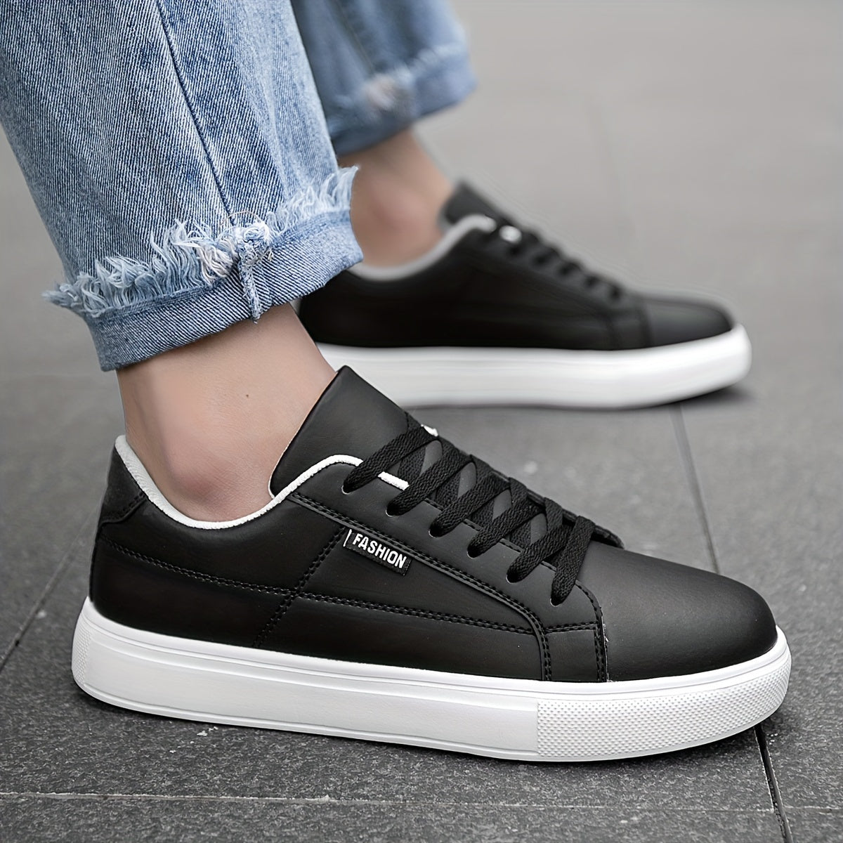 Men's Casual Skateboard Sneakers Low Top Solid Color Graphic Design EVA Sole