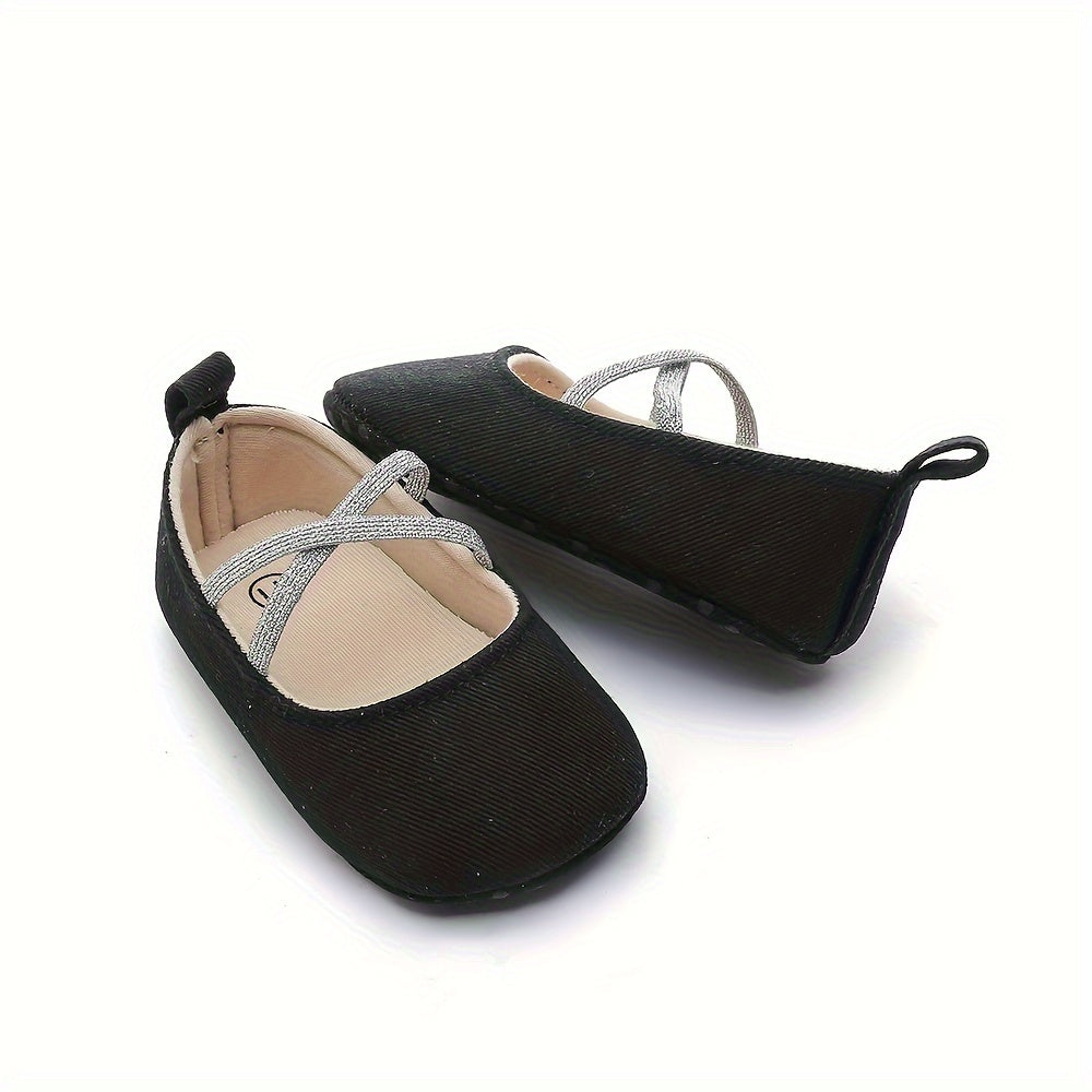 Блестящие слипоны для малышей с мягкой подошвой, нескользящие для комфортной ходьбы весной/осенью.