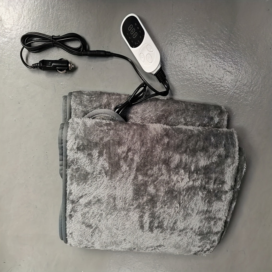 Car Heating Blanket Soft Synthetic Fabric Under 36V for Travel Comfort