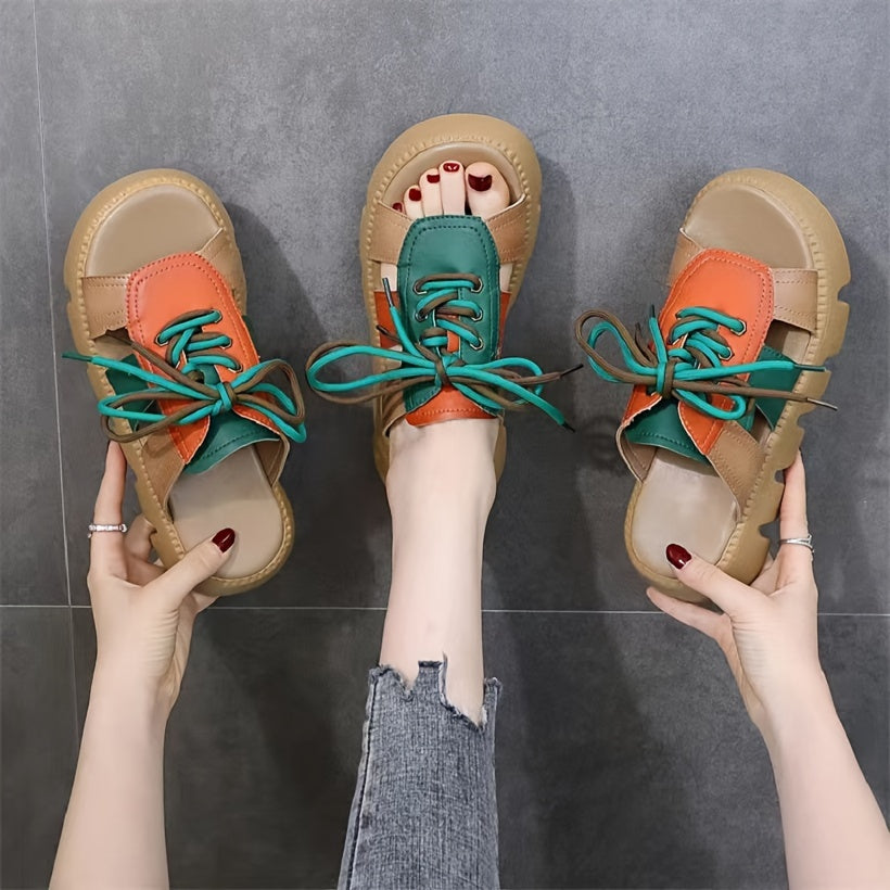 Yoz uchun rangli blok dizaynida, ochiq barmoq bilan va qulay moslashuv bilan ayollar uchun tasodifiy shoelacesli slayd sandallar.