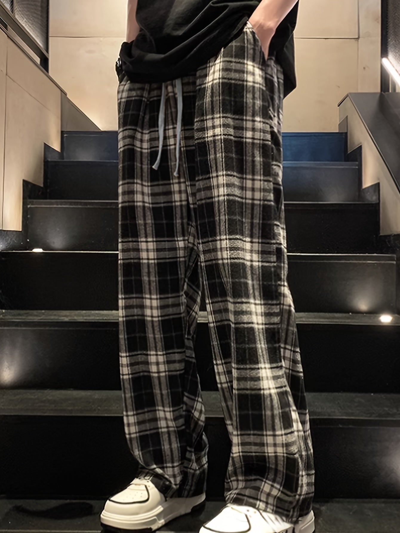 Men's Casual Plaid Long Pants with Drawstring Regular Fit Spring Polyester