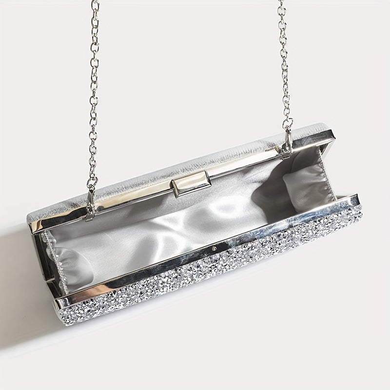 Rhinestone bilan bezatilgan kechki sumka, zanjirli yelka sumkasi va zargarlik aksessuarlar bilan to'plam.