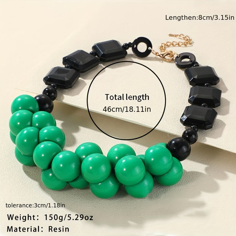 Красивое и уникальное винтажное ожерелье для женщин, ручной работы из смолы. Идеально подходит для вечерних мероприятий и музыкальных фестивалей, демонстрируя цветовые вариации и художественные несовершенства.