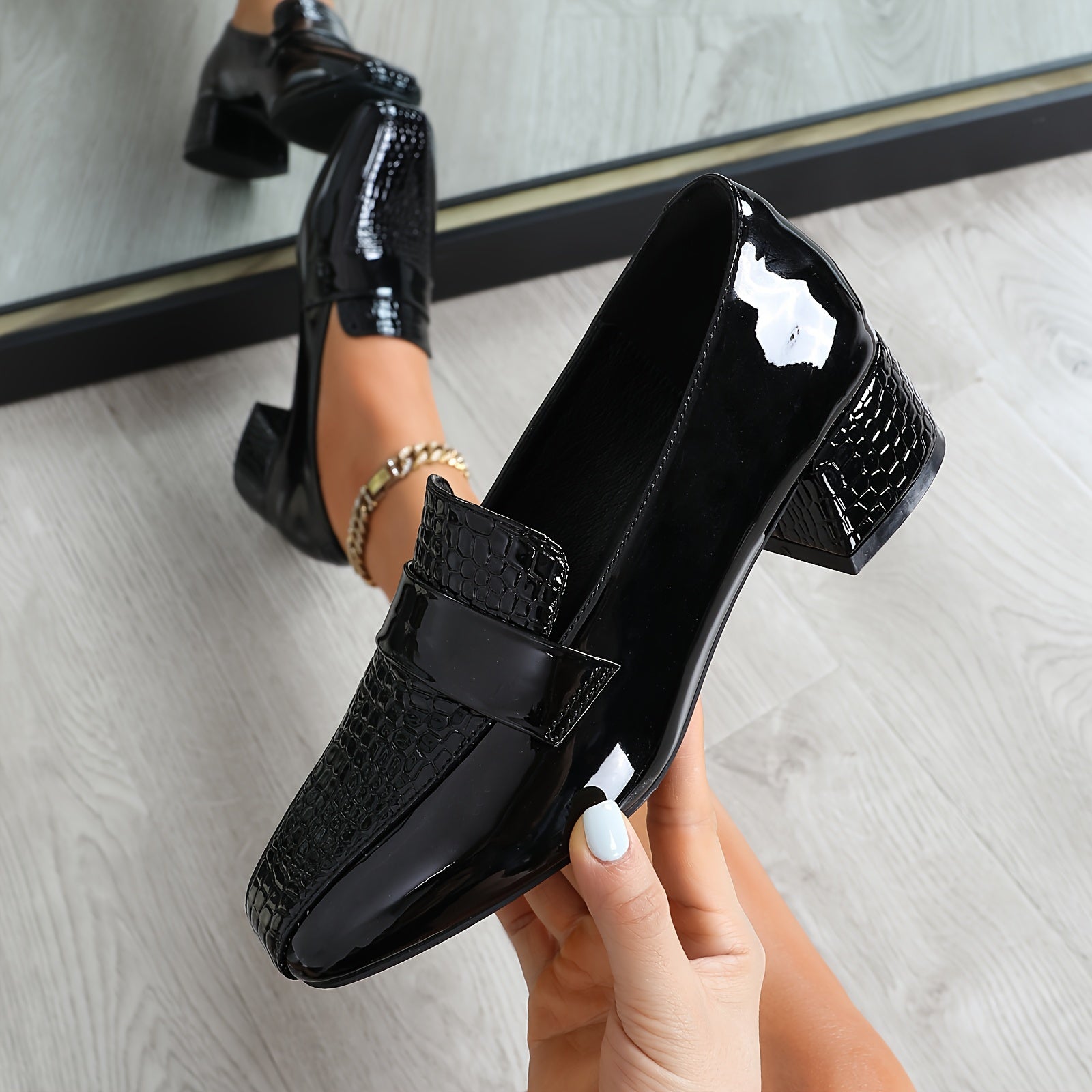 Women's Lightweight Square Toe Breathable Solid Color Dress Shoes