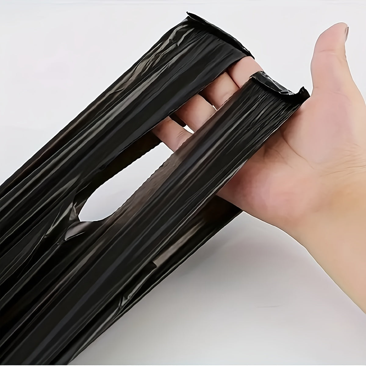 100 Pack Black Large Heavy-Duty Garbage Bags Leak-Proof Trash Liners