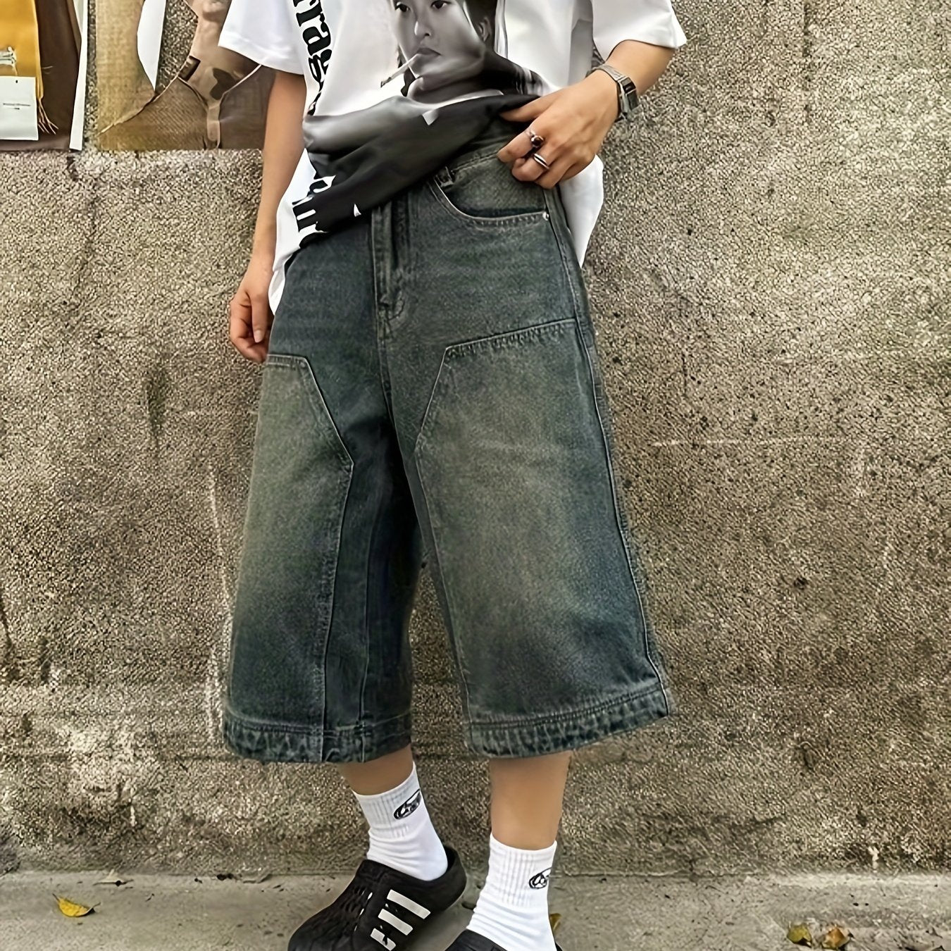 Vintage-Style Knee-Length Denim Shorts with Mesh Detail and Loose Fit