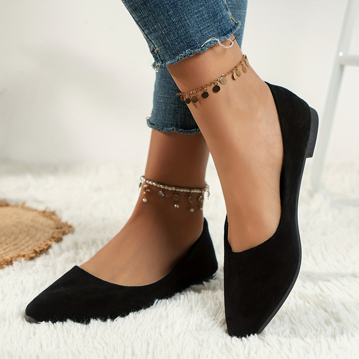 Women's Lightweight Pointed Toe Slip-On Casual Flats with Non-Slip Rubber Sole