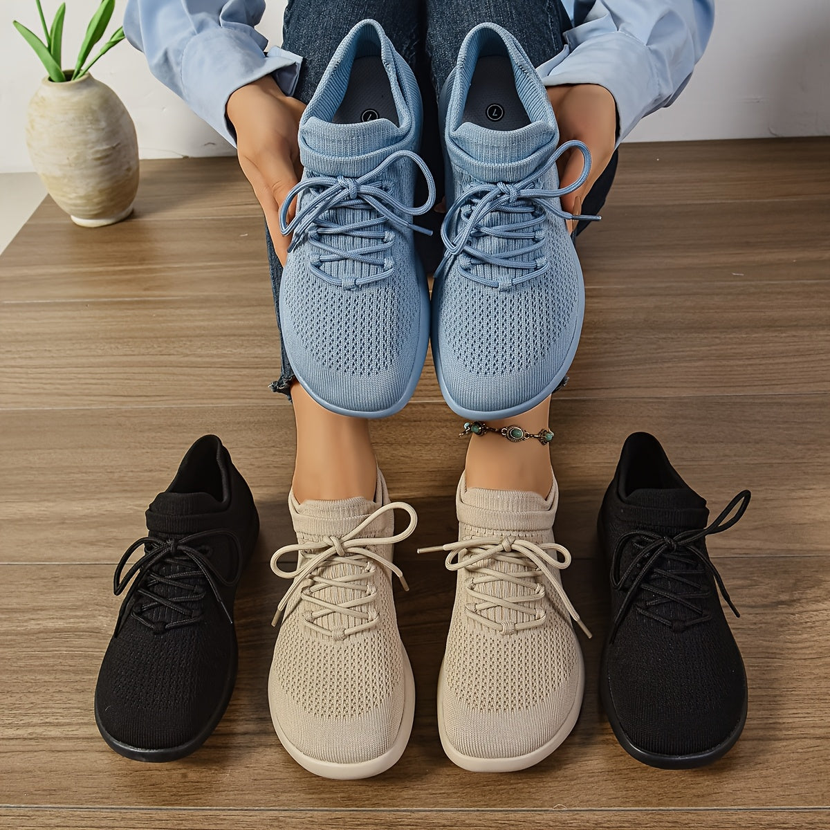 Women's Casual Low Top Lace Up Walking Shoes Breathable Non Slip Fabric