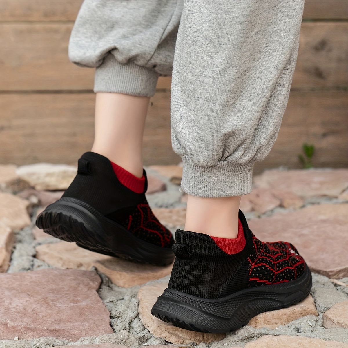 Детские кроссовки-эспандеры с вышивкой в виде паутины, повседневные легкие спортивные туфли с кисточкой и дышащей тканью